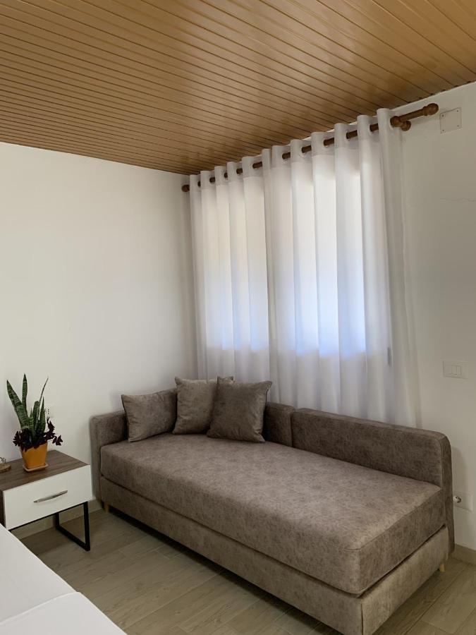 Hotel Olive House. Vlorë Esterno foto